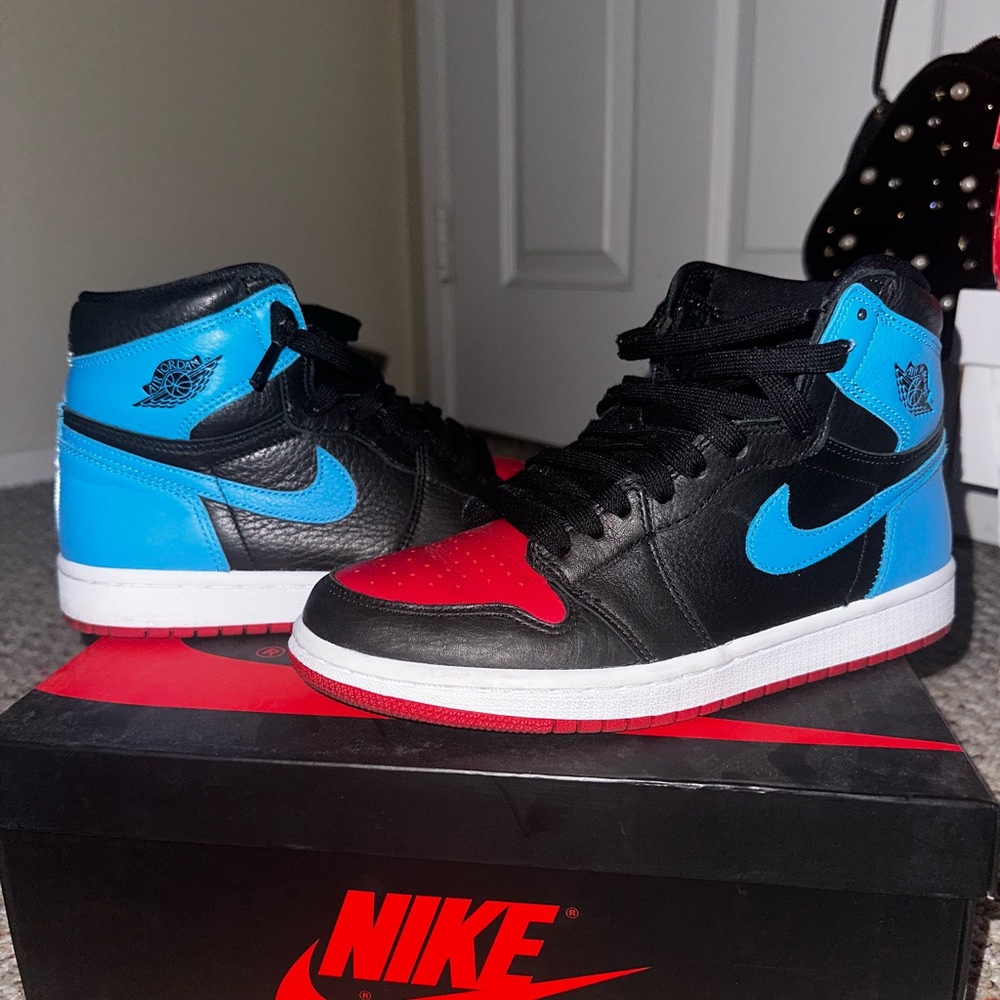 Air Jordan 1 High OG UNC to Chicago